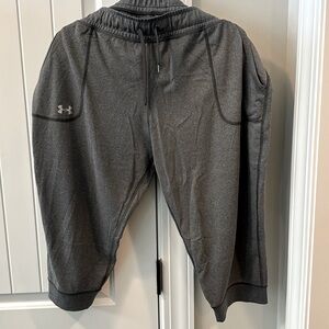 Under Armour capris